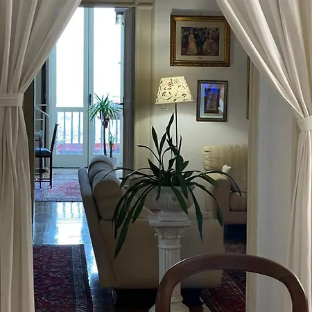 Daire Interno 12 Napoli